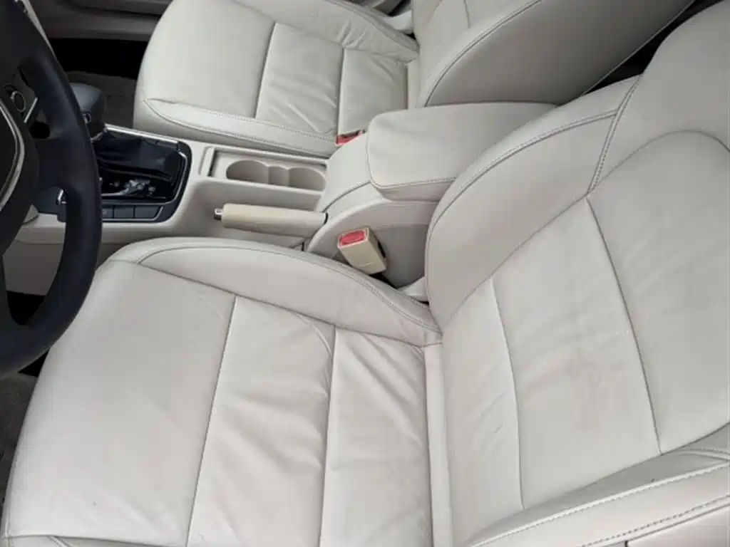 Škoda Superb 2012 1.8TSI Automatic Noble Elegance Edition фото 5