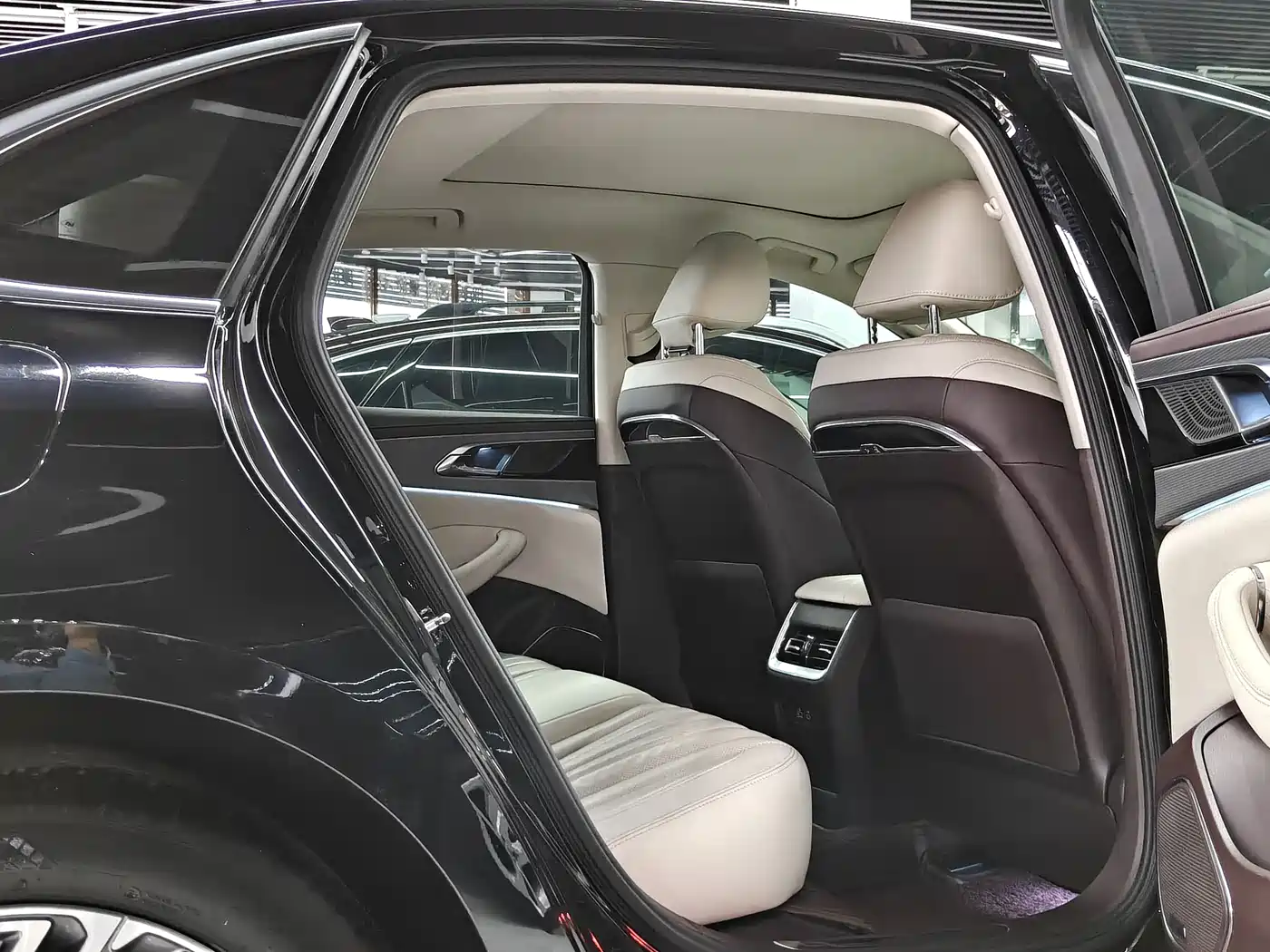 Hongqi H5 2023 2.0T Auto Smart Connect Flag Enjoy фото 13