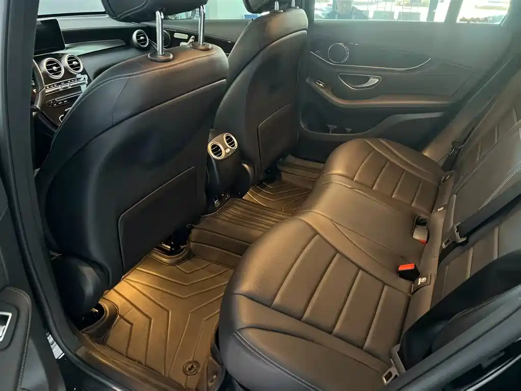 Mercedes-Benz GLC 2019 GLC 260 4MATIC Dynamic фото 8
