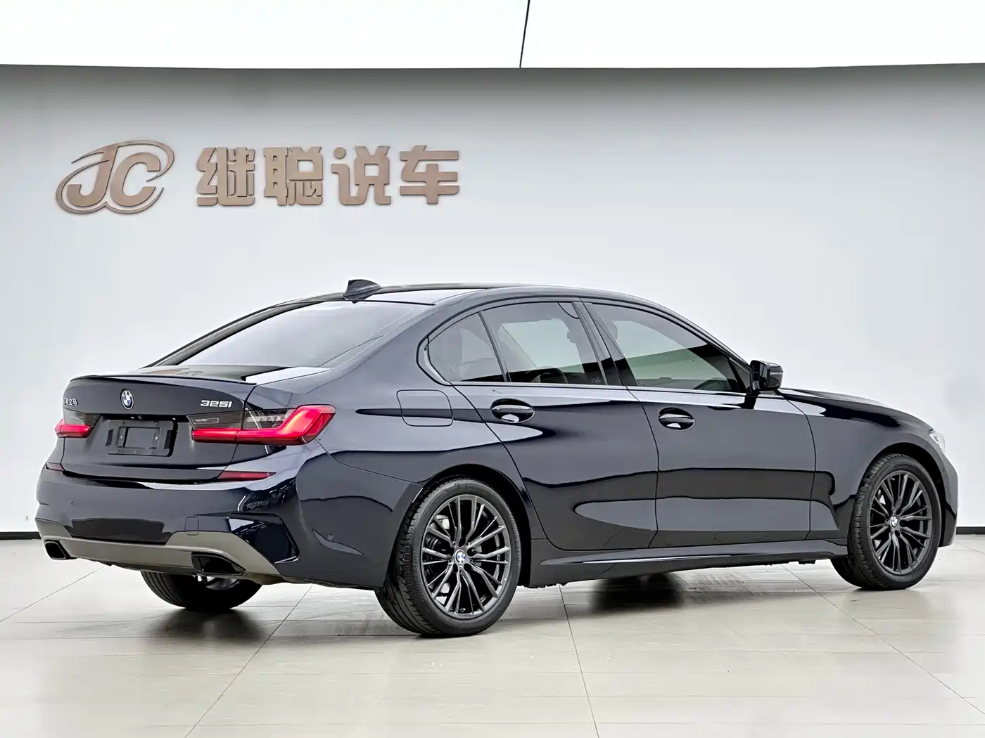 BMW 3-SERIES