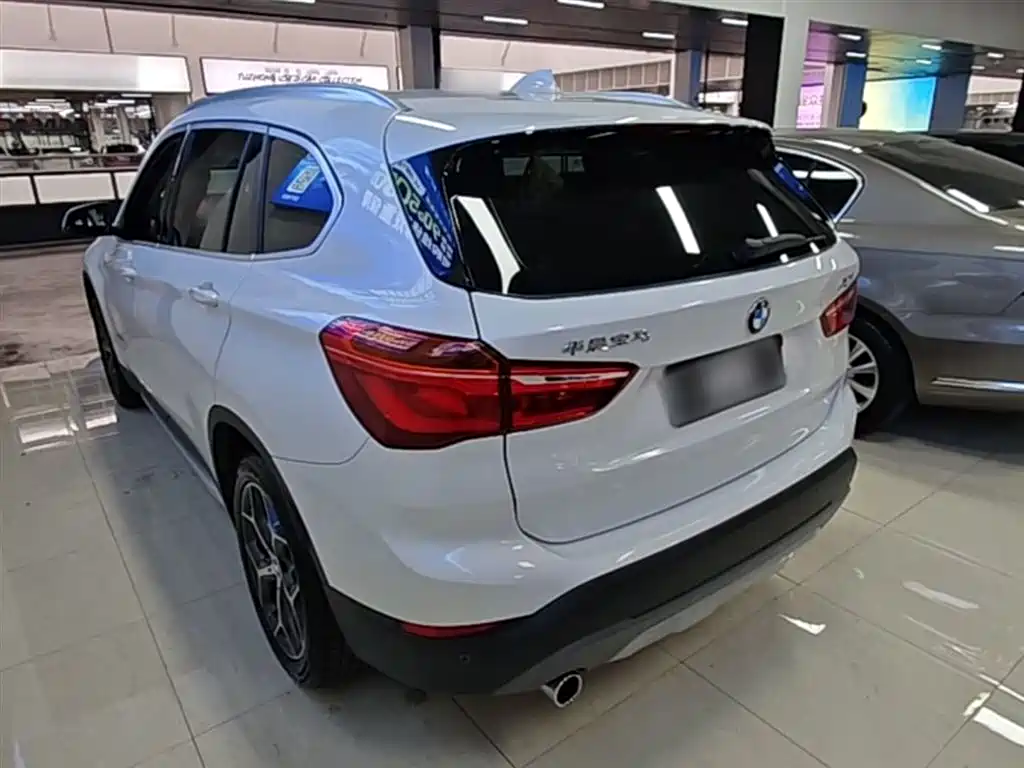 BMW X1 2018 sDrive18Li Premium Model фото 5