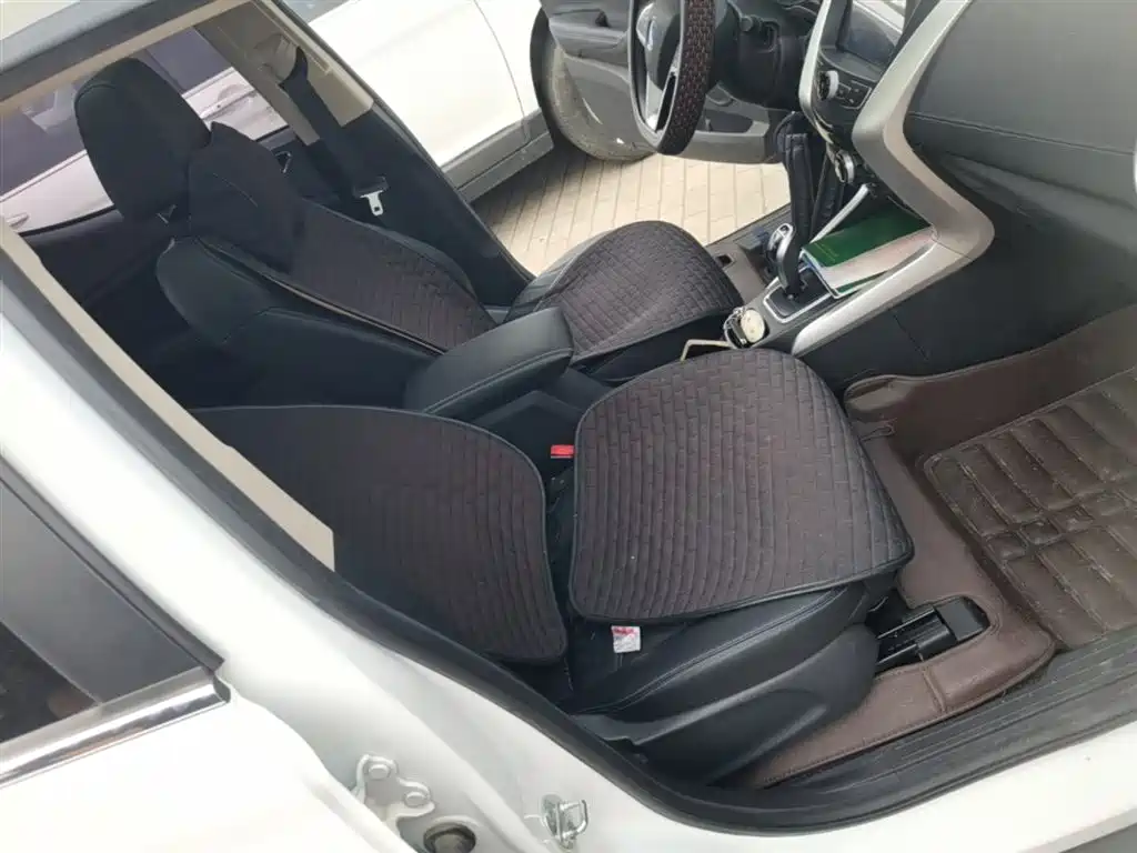 BYD Yuan New Energy 2019 EV360 Smart Connect Premium Edition фото 25