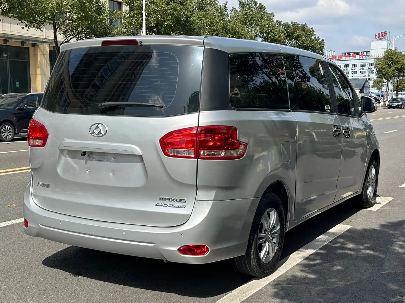 SAIC Maxus Maxus G10 2018 PLUS 2.0T Automatic Executive Edition фото 5
