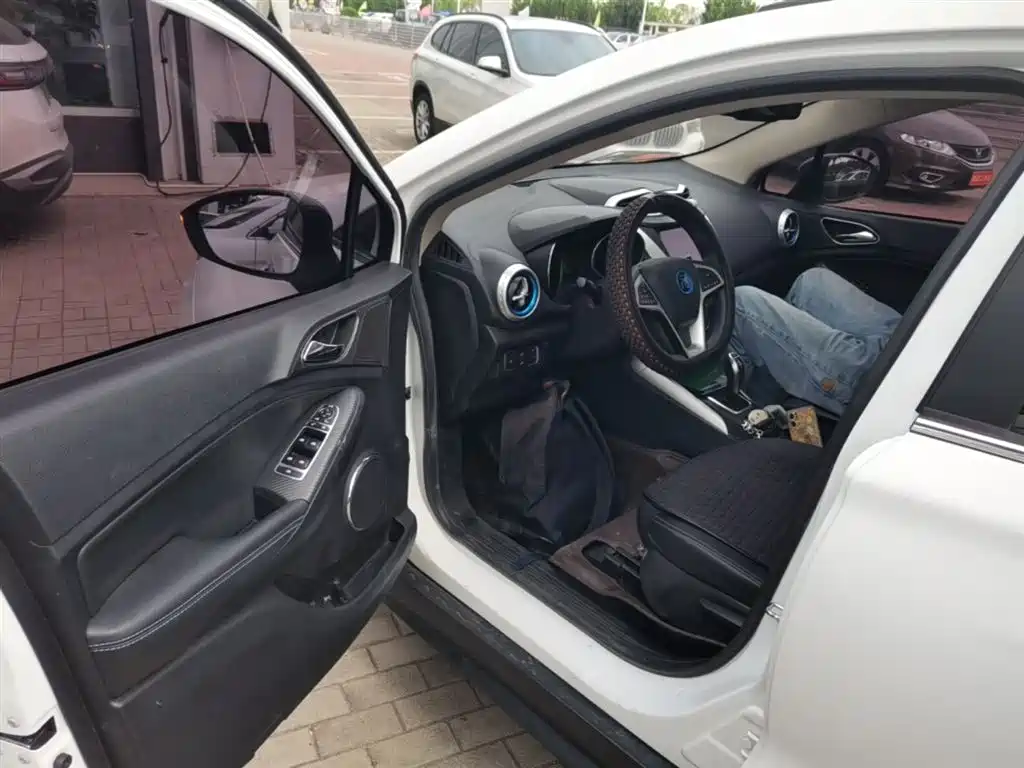 BYD Yuan New Energy 2019 EV360 Smart Connect Premium Edition фото 16