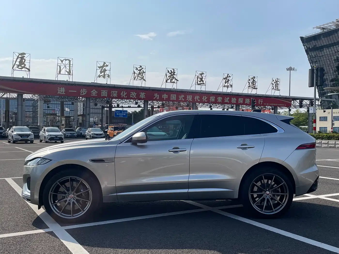 Jaguar F-PACE 2022 Model P340 R-Dynamic SE фото 4