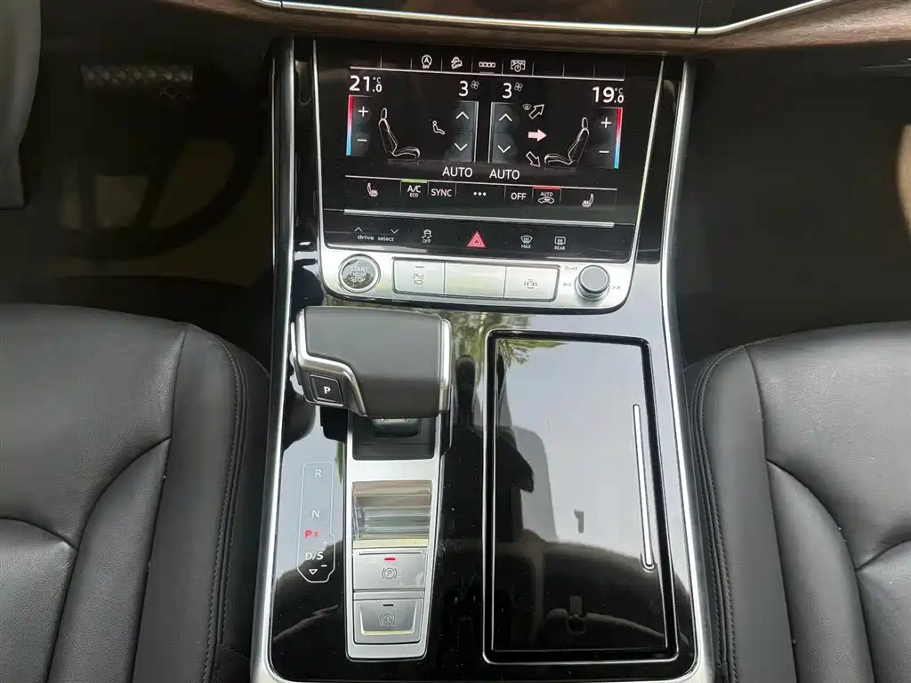 Audi Q7 2021 45 TFSI quattro S line Sport фото 10