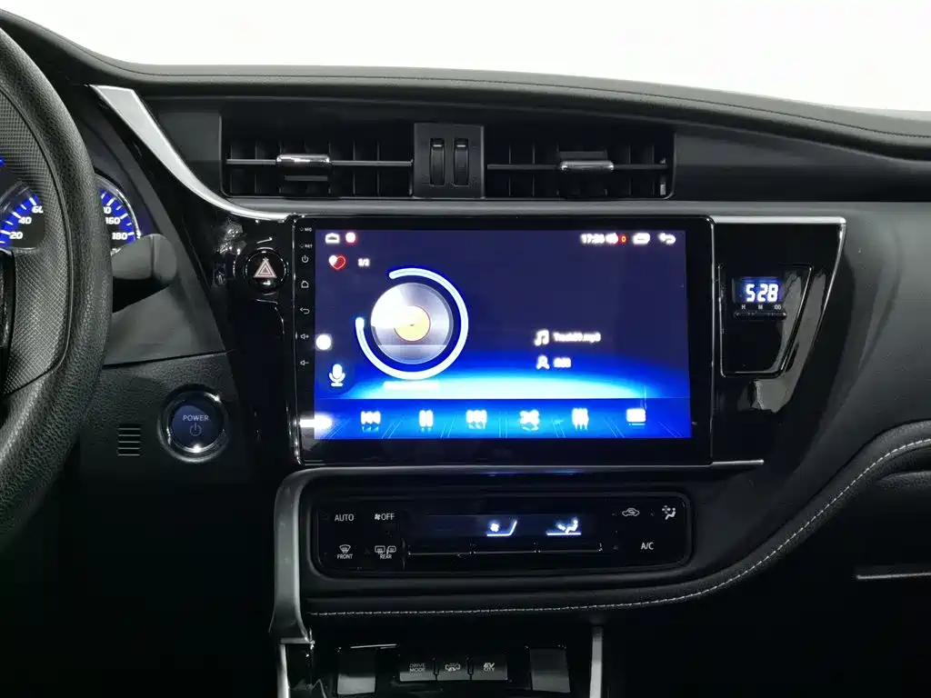 Toyota Corolla Twin Engine E+ 2019 1.8L E-CVT Leading Edition фото 12