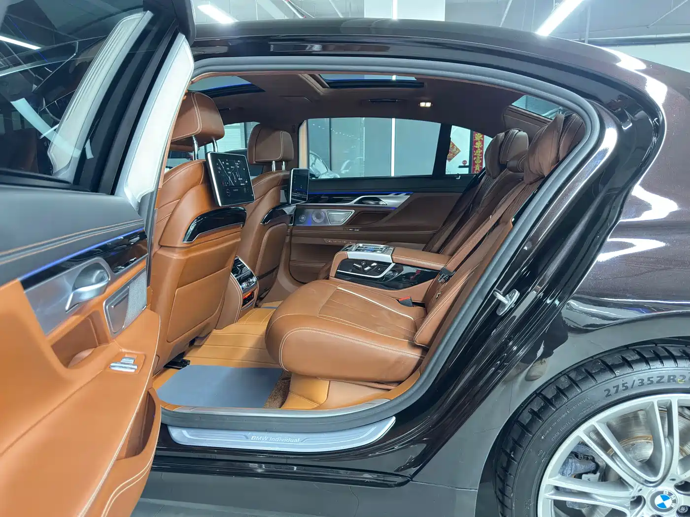 BMW 7 Series 2018 740Li xDrive Premium Type Excellence Package фото 19