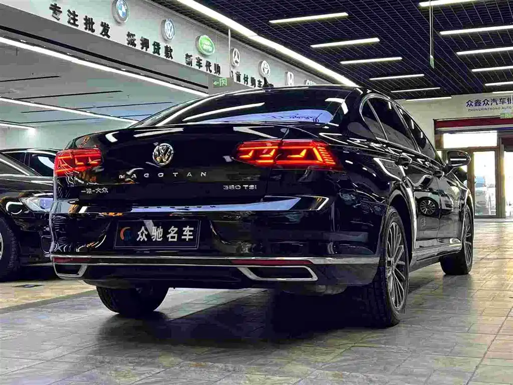 Volkswagen Magotan 2020 330TSI DSG Luxury фото 7