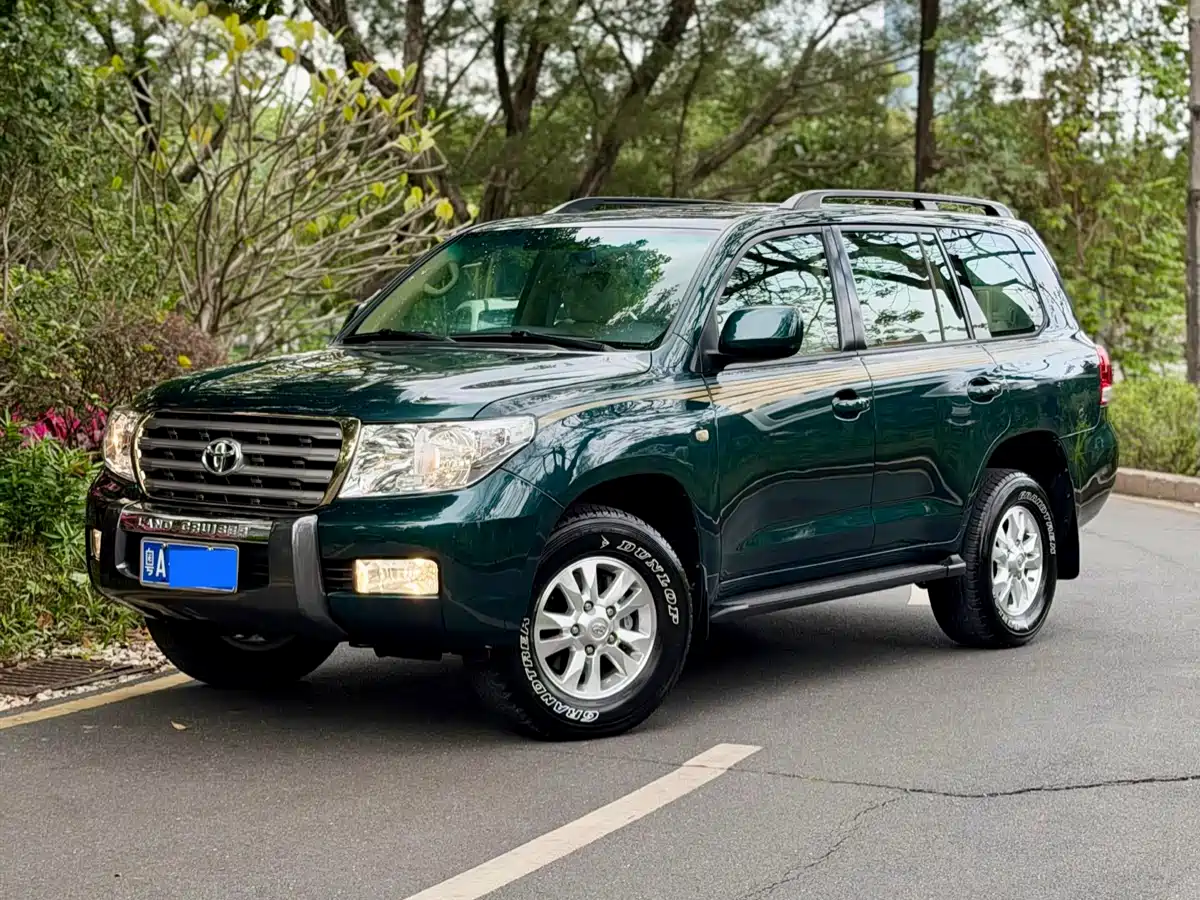 Toyota Land Cruiser 2010 Model 4.0L Automatic VX