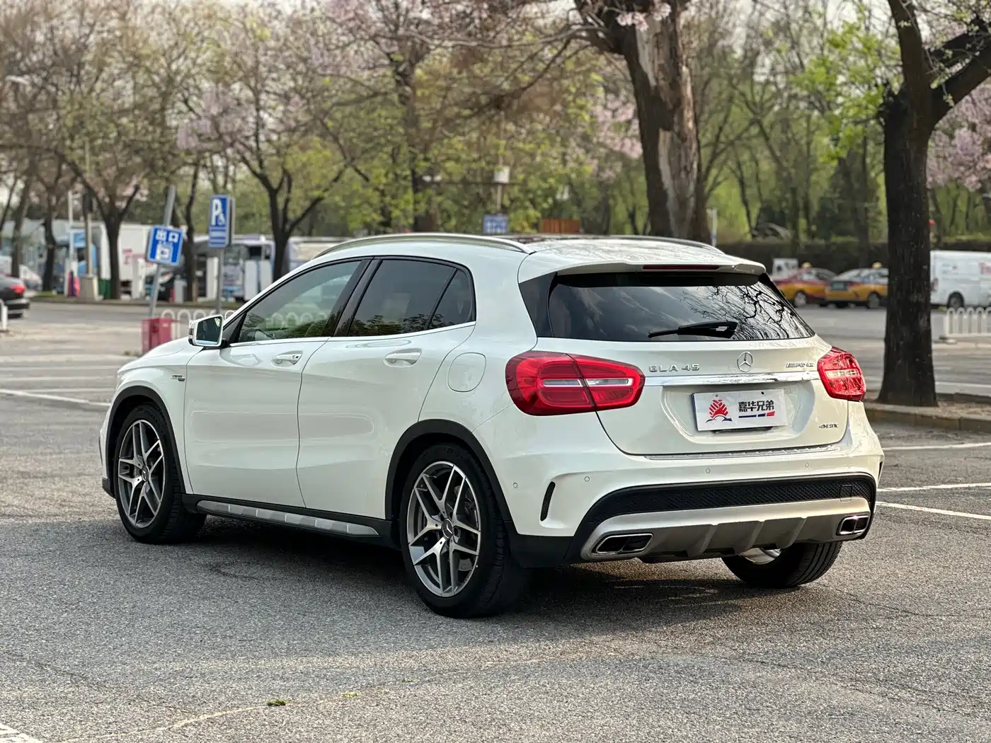 Mercedes-Benz GLA AMG 2015 AMG GLA 45 4MATIC фото 11