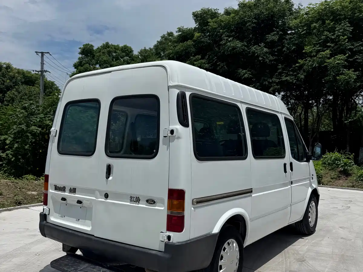 Ford Classic Transit 2016 2016 Model 2.8T Diesel Short Wheelbase 6-Seat Medium Roof Multi-Purpose Vehicle JX493ZLQ4