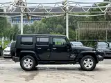 Фото 23 - Jeep Wrangler
