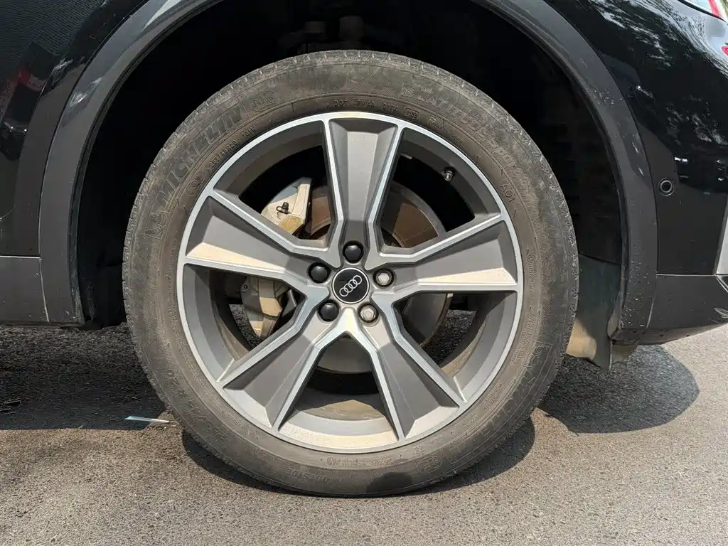 Audi Q5L 2022 45T Luxury Elegance фото 18