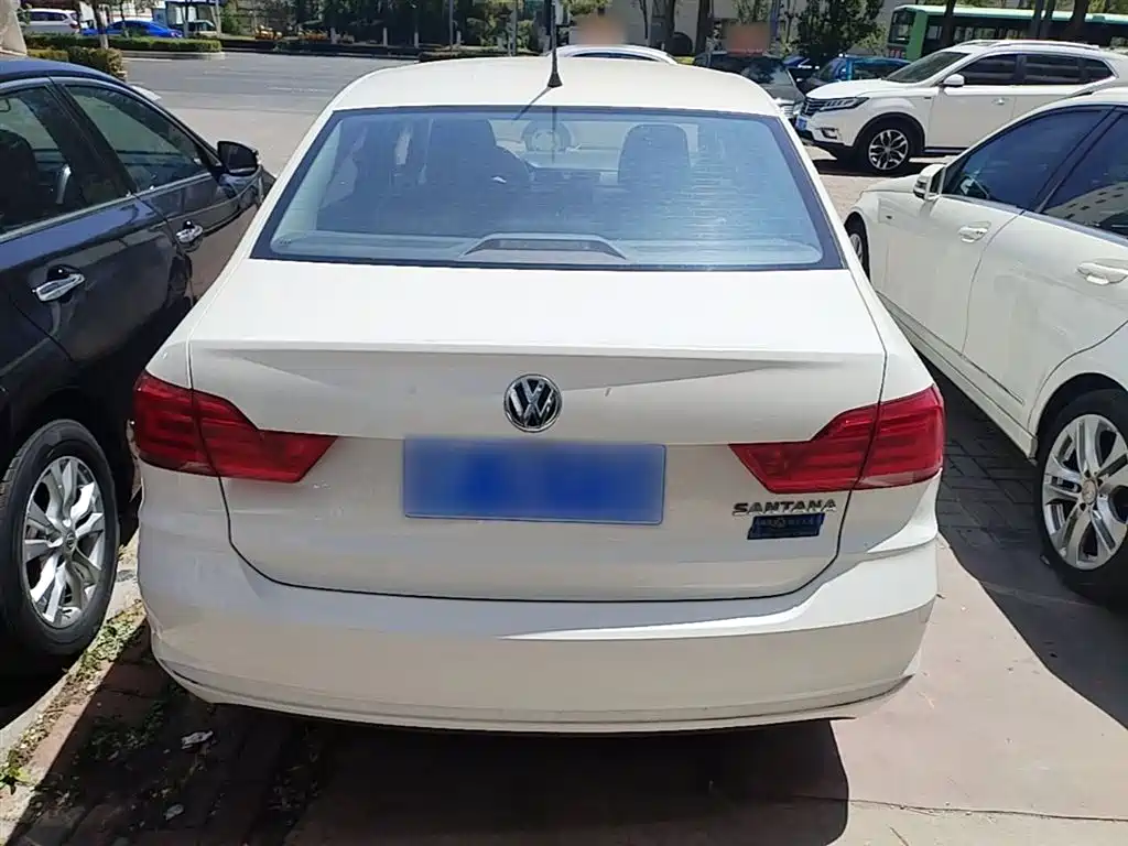 VOLKSWAGEN SANTANA