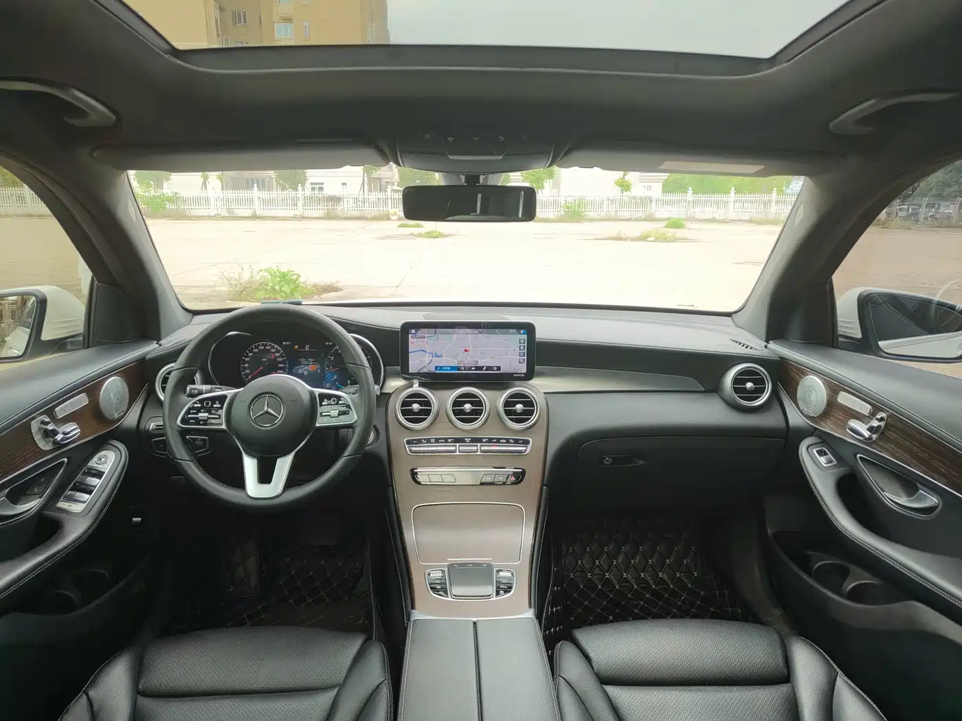 Mercedes-Benz GLC 2021 GLC 260 L 4MATIC Luxury фото 6
