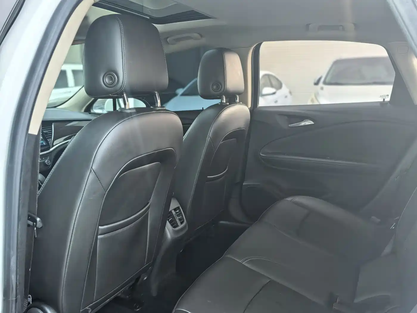 Buick Verano 2019 Sedan 20T Dual Clutch Leading фото 8