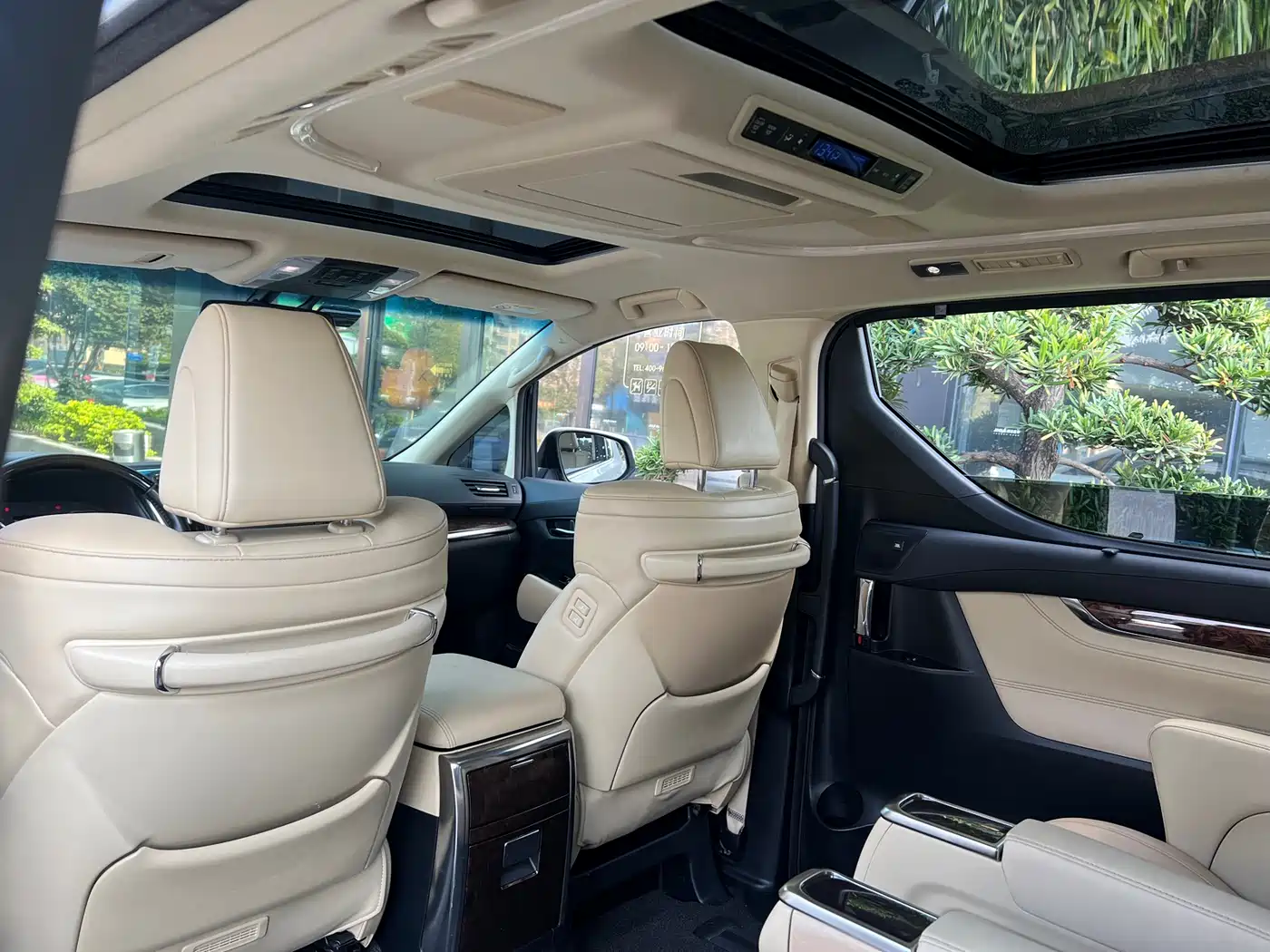 Toyota Alphard 2018 Facelift 3.5L Luxury Edition фото 6