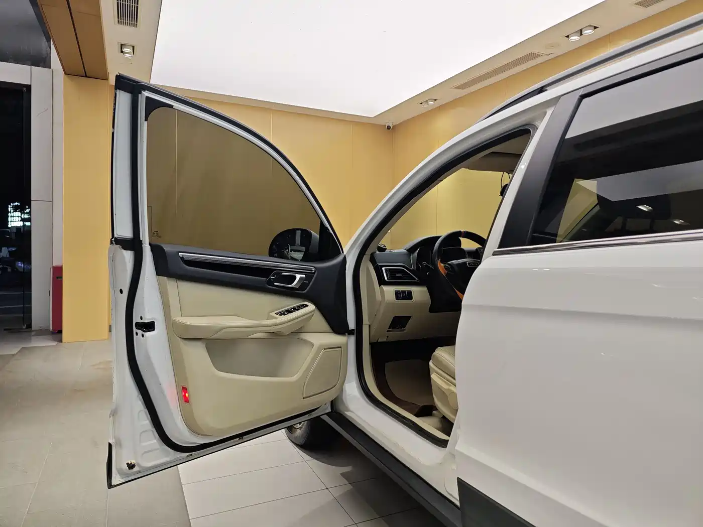 Zotye Damai X5 2016 2017 Upgrade 1.5T CVT Magistrate