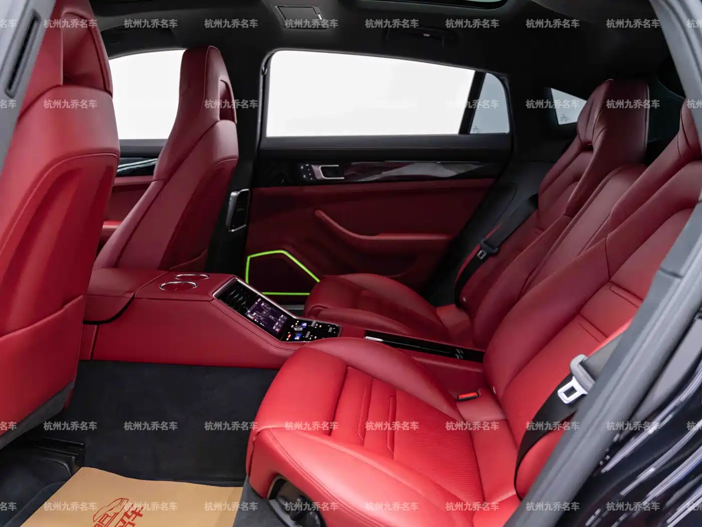 Porsche Panamera 2023 Panamera 4 Executive Long Wheelbase 2.9T фото 15