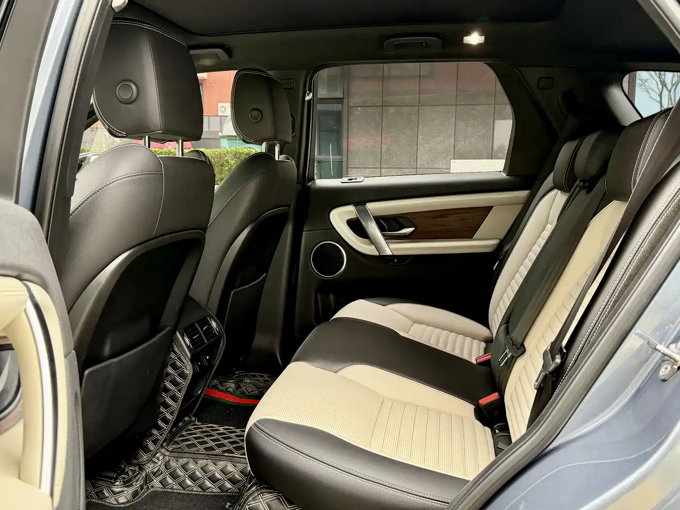 Land Rover Discovery Sport 2020 249PS R-Dynamic Performance Tech 5-seater фото 4