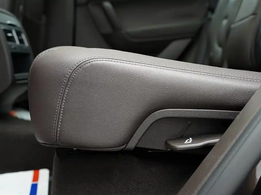 Volkswagen Touareg 2011 3.0TSI Comfort фото 19