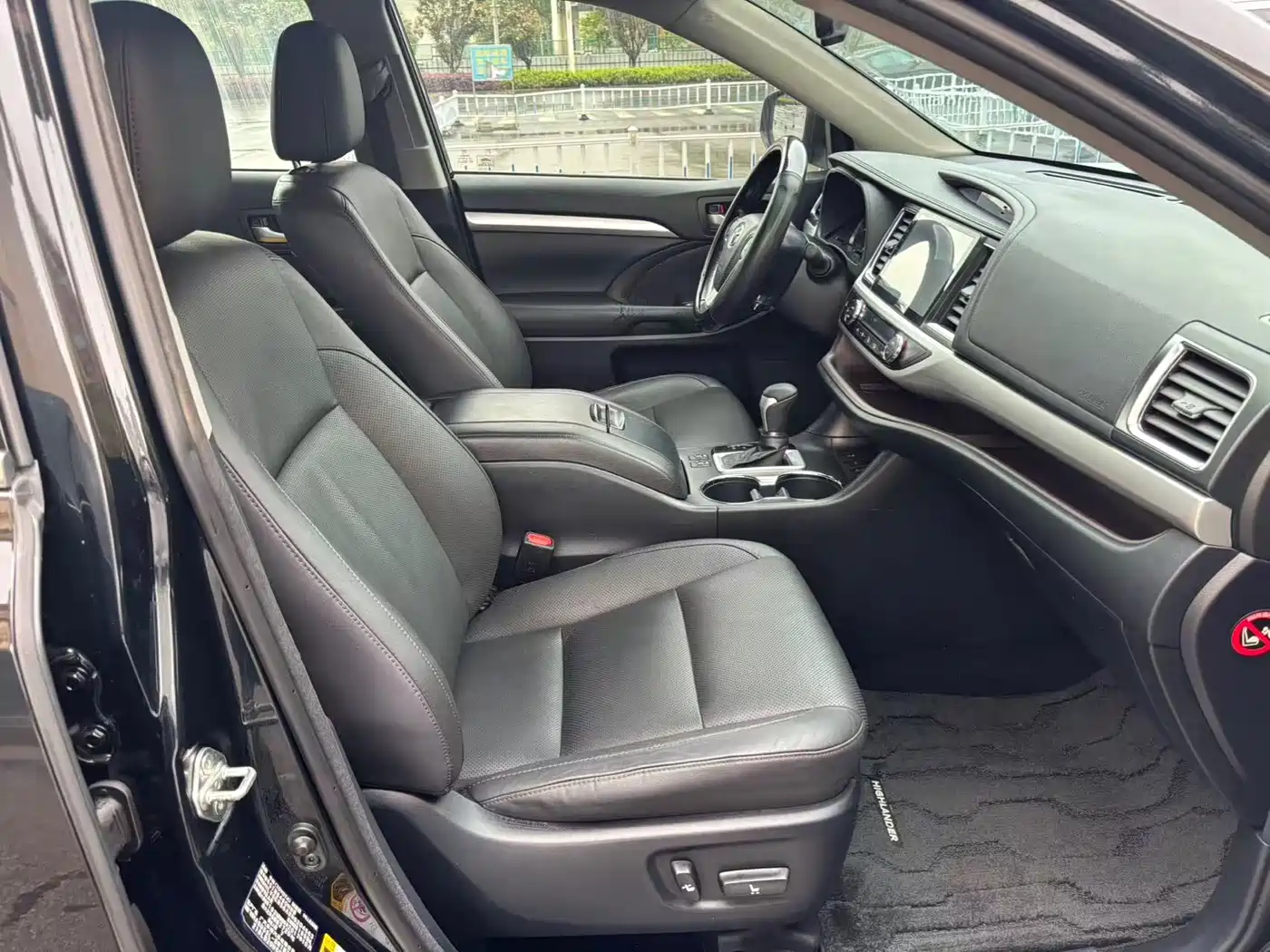 Toyota Highlander 2017 2.0T 4WD Premium 7-Seater фото 7