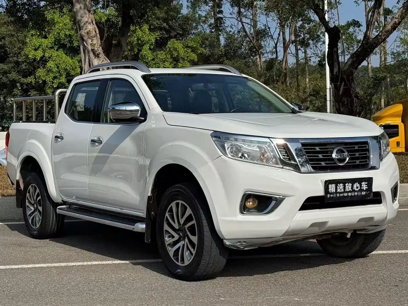 Nissan Navara 2021 2.5L Automatic 4WD Premium QR25 фото 3