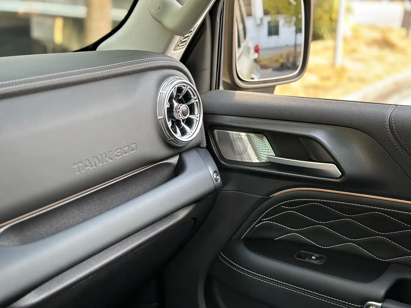 TANK TANK 300 NEW ENERGY