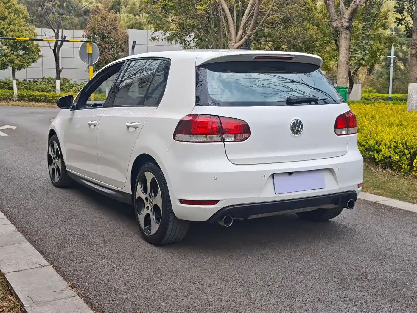 Volkswagen Golf GTI 2012 2.0TSI GTI фото 18