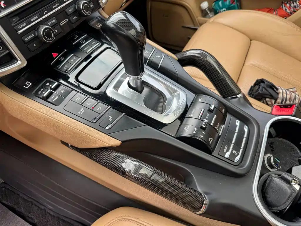 Porsche Cayenne 2014 Cayenne Platinum Edition 3.0T фото 29