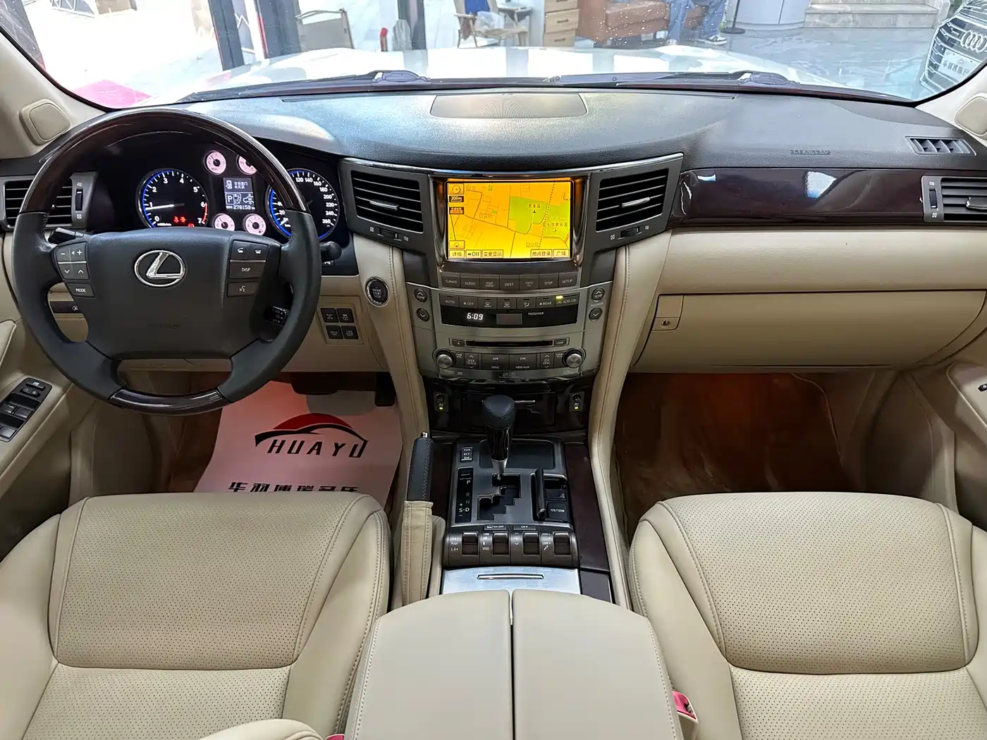 Lexus LX 2009 570 фото 15
