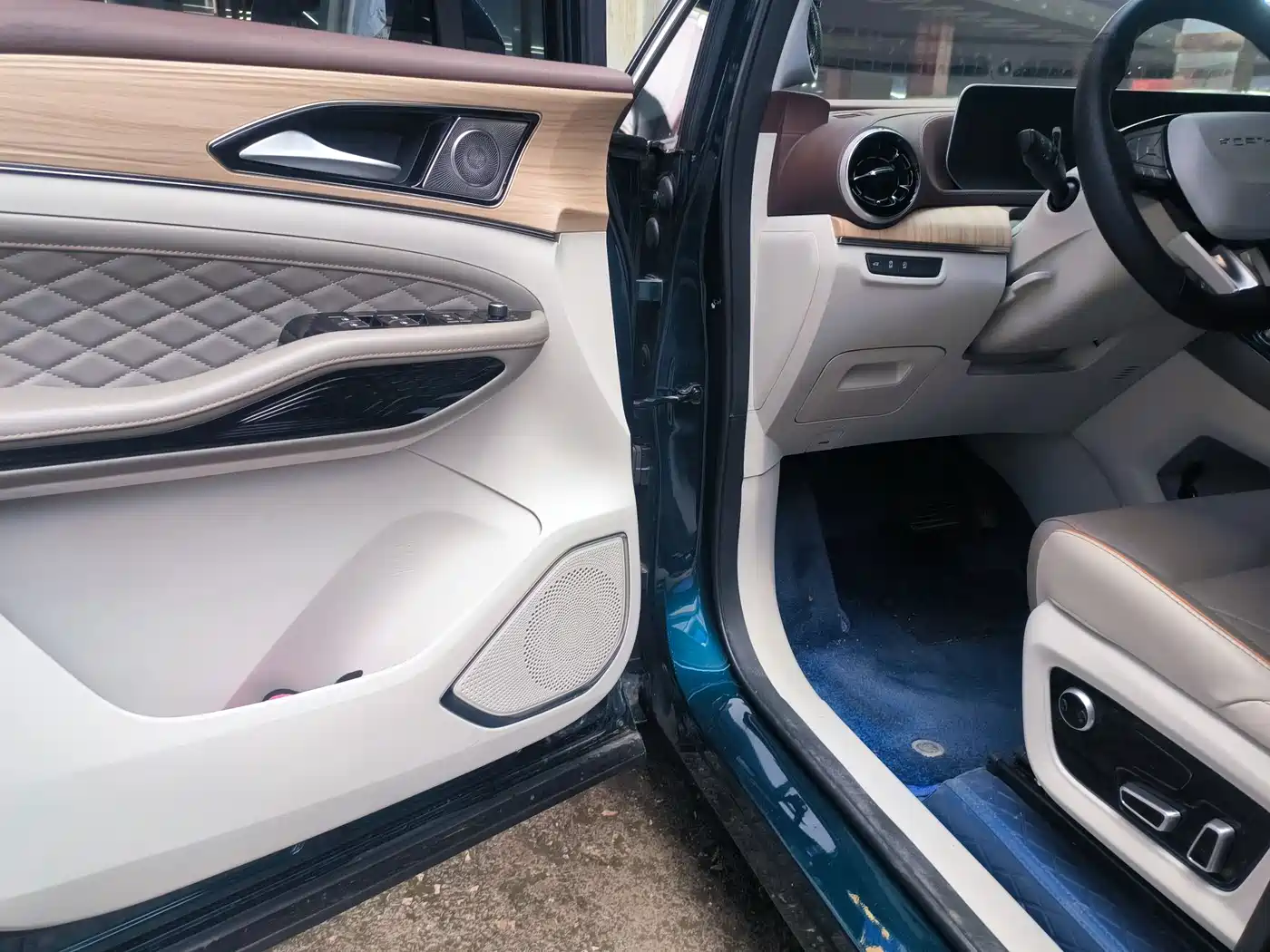 DONGFENG POPULAR YACHTS