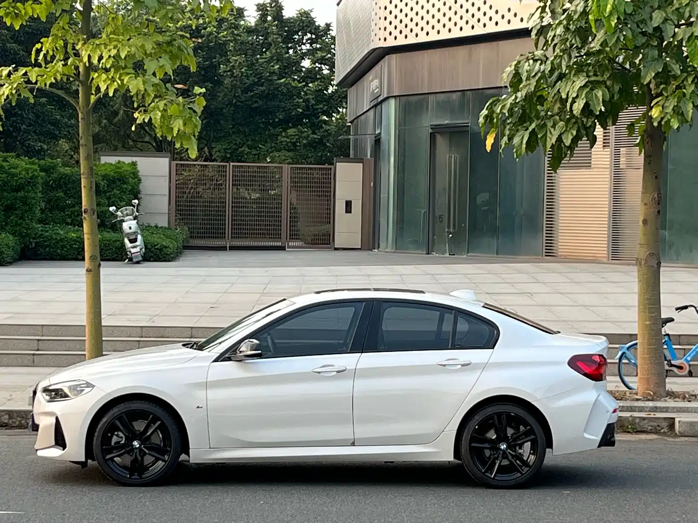 BMW 1 Series 2023 2023 125i M Sport Shadow Edition