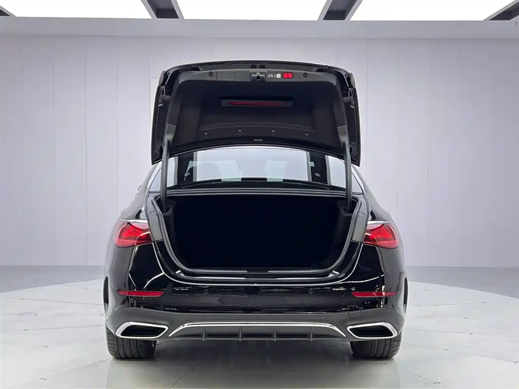 Mercedes-Benz E-Class 2024 E 300 L Fashion Sport фото 9