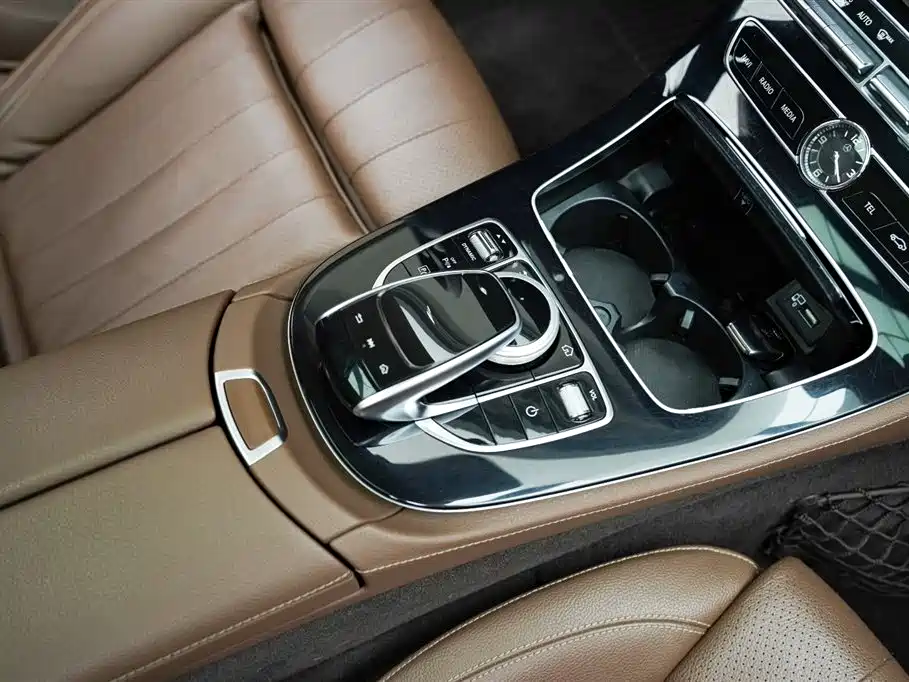 Mercedes-Benz E-Class 2016 E 200 L фото 10