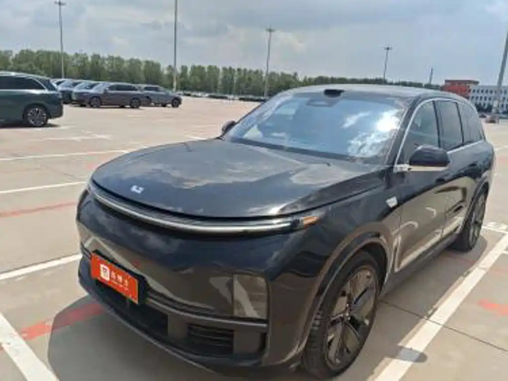 Li Auto L8 2025
