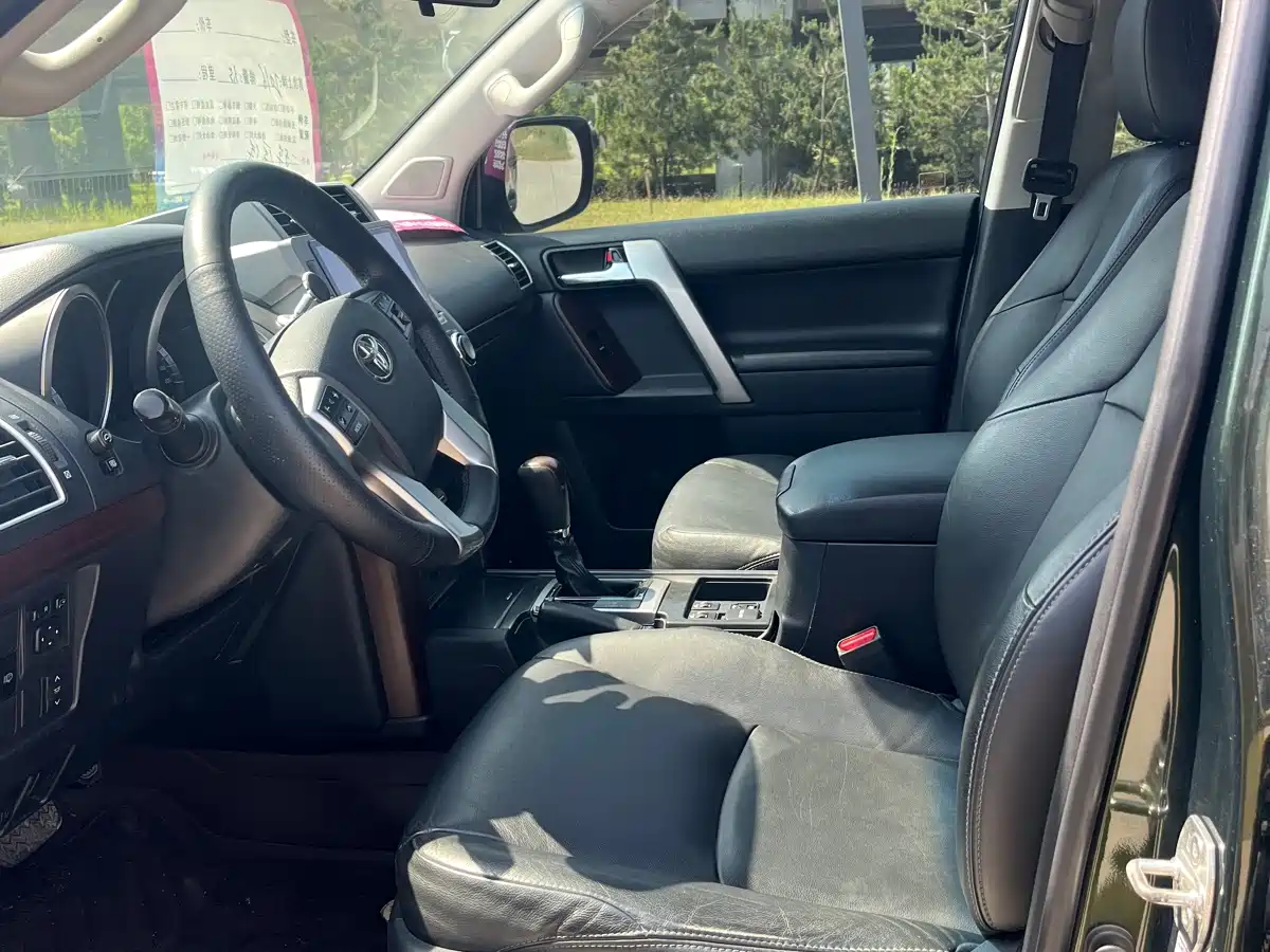 Toyota Prado 2016 3.5L Auto TX-L фото 4