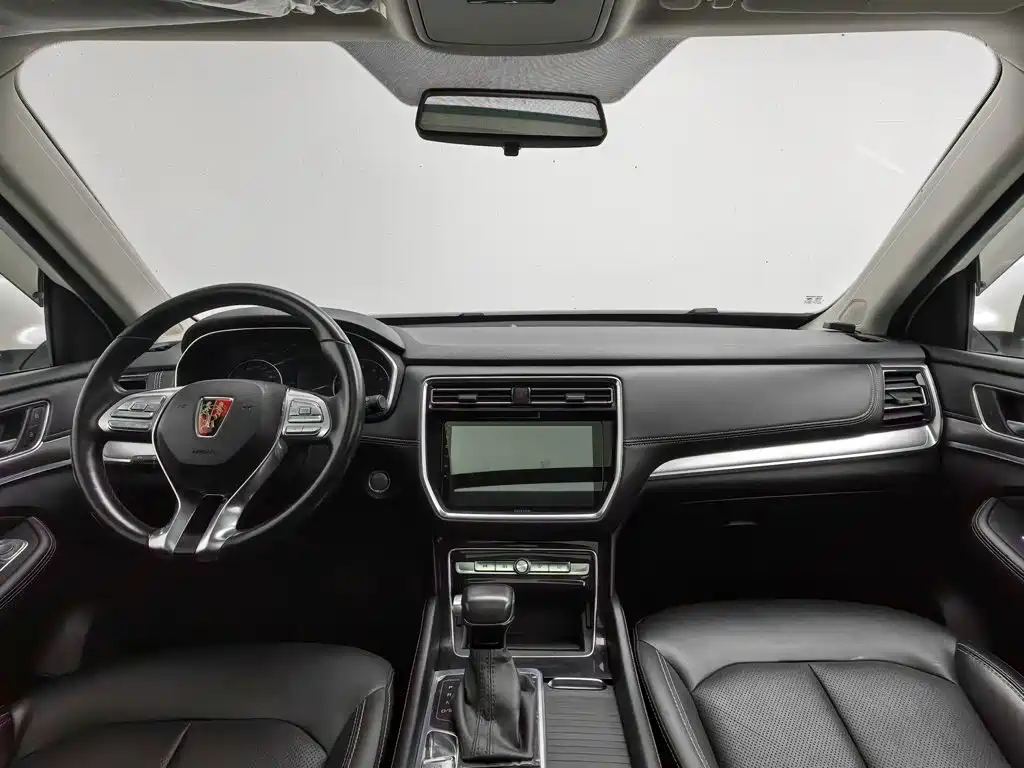 2022 Roewe RX8