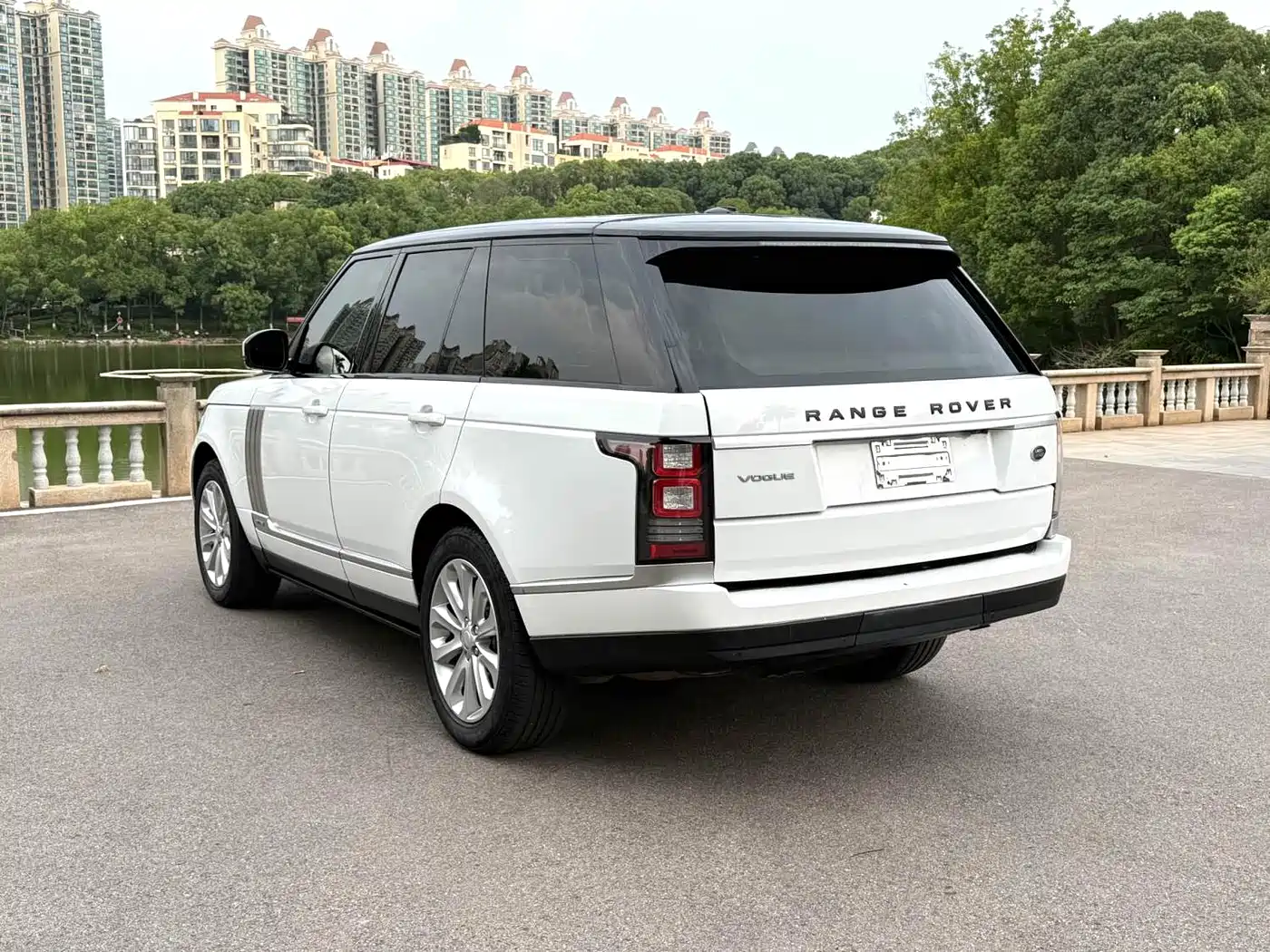 Land Rover Range Rover 2016 3.0 SC V6 Vogue фото 7