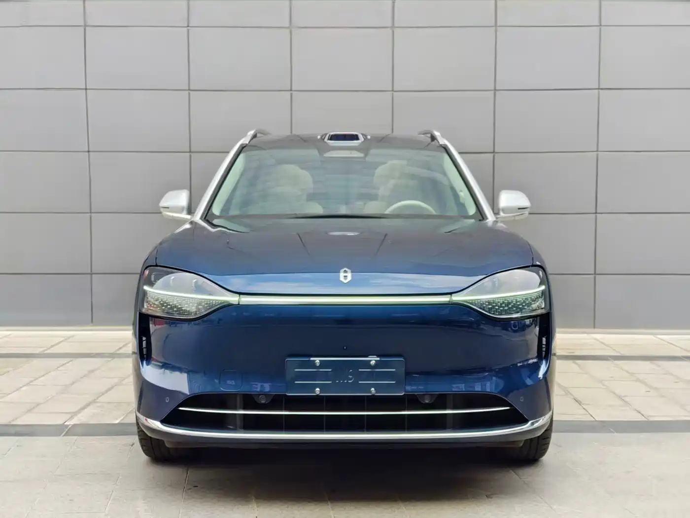 AITO Wenjie AITO M9 2025 Extended Range Ultra 52kWh 6-Seater фото 2