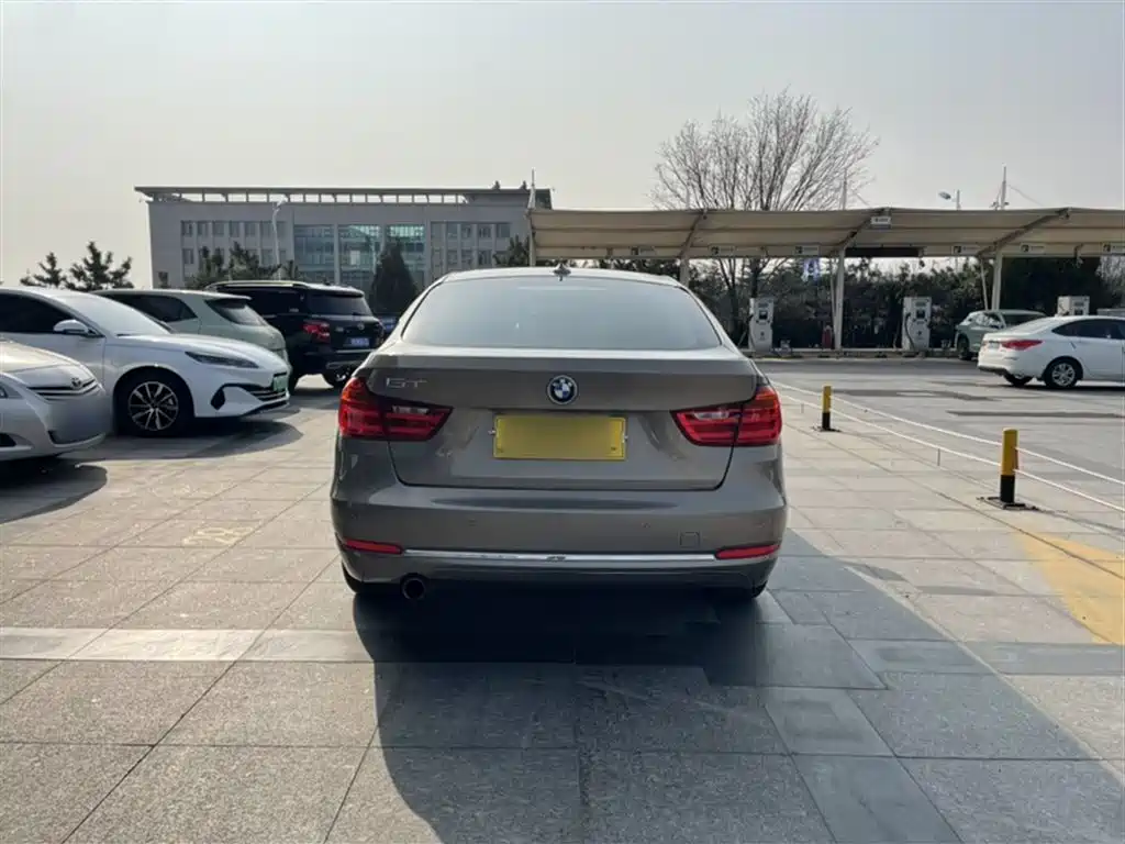 BMW 3 Series GT 2016 320i Design Package фото 9