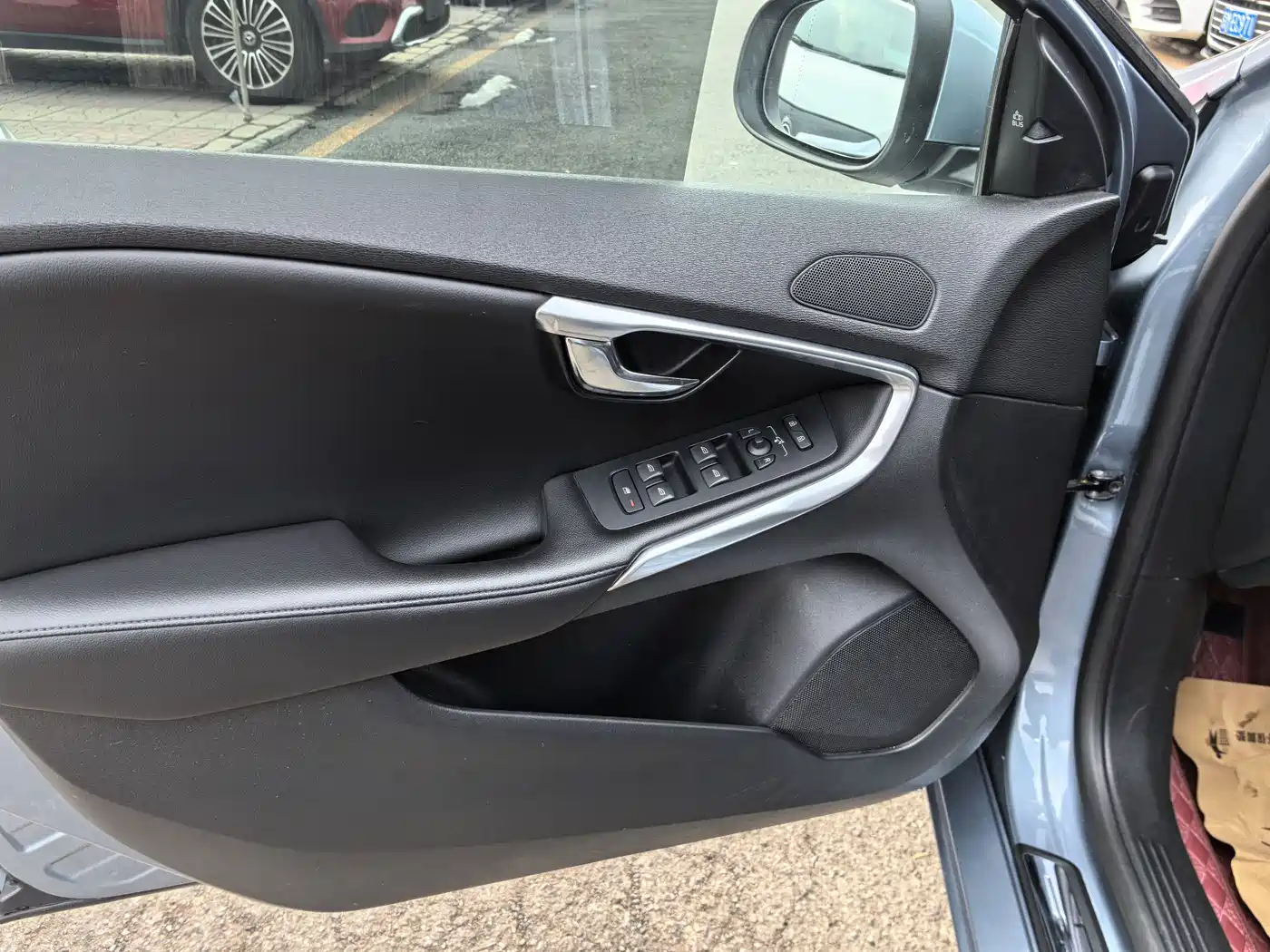 Volvo V40 2018 2018 T3 R-Design Edition