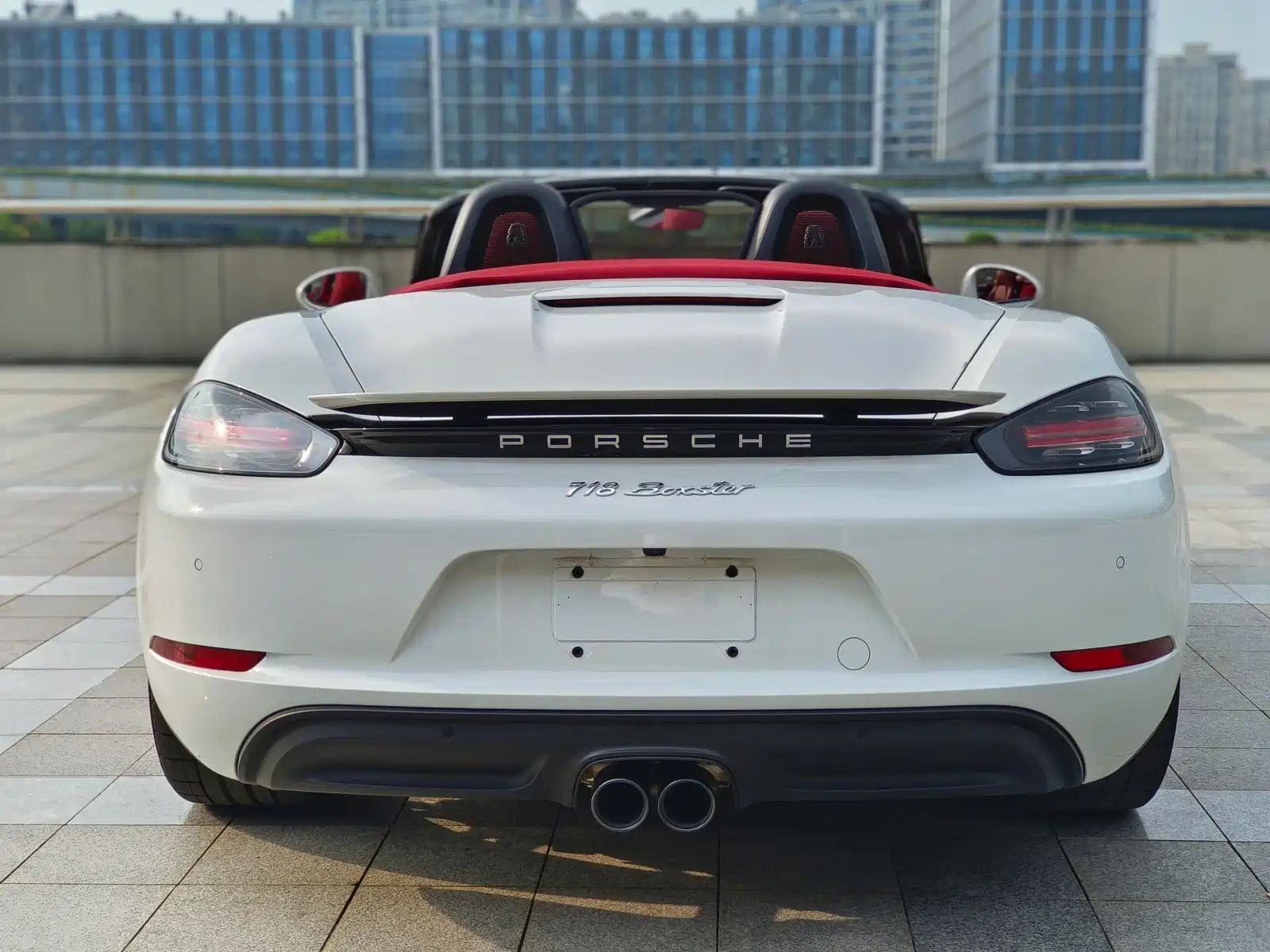Photo 7 - Porsche 718
