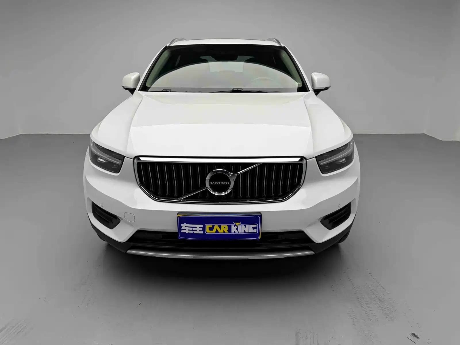 Фото 9 - Volvo XC40