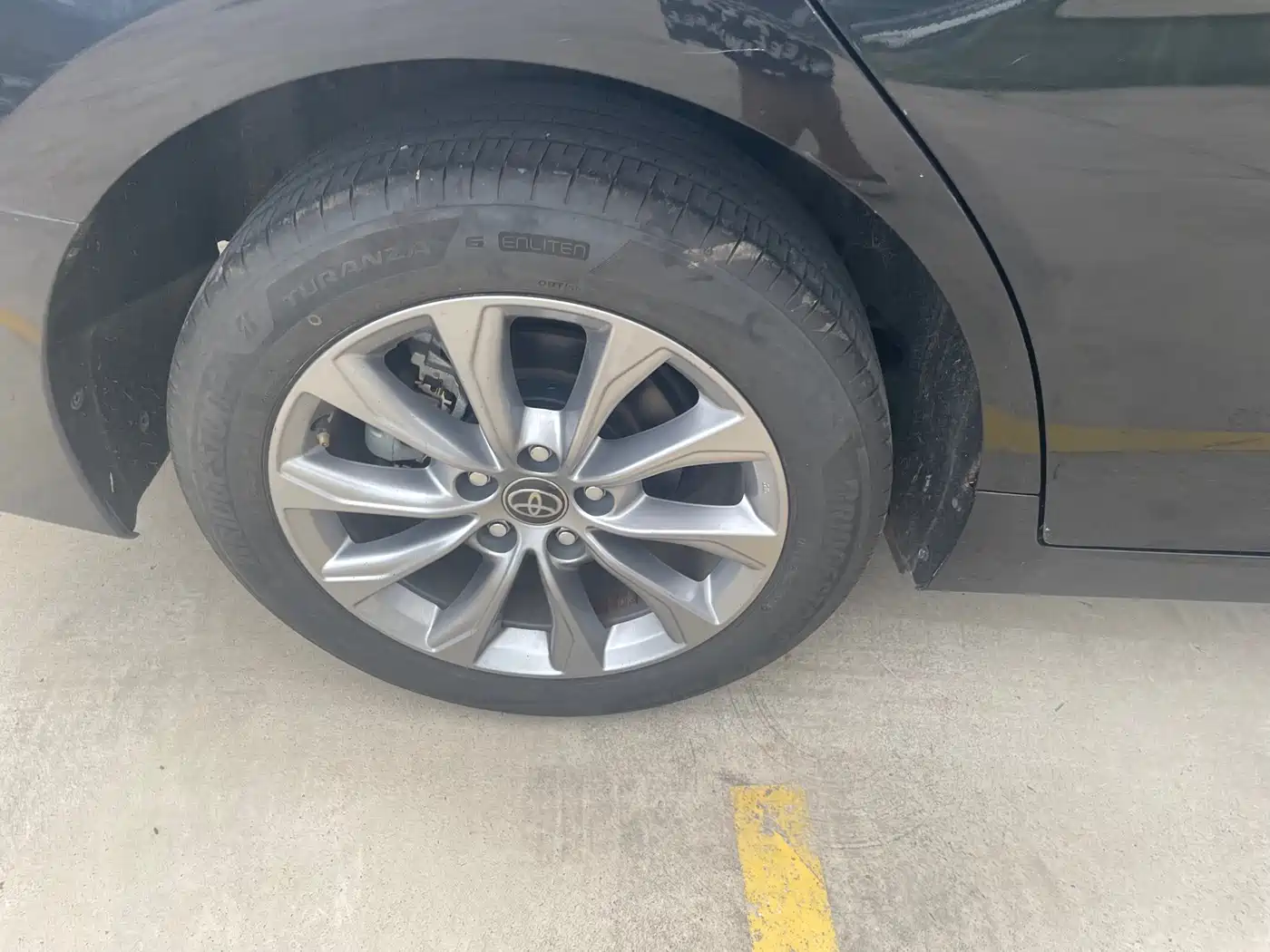 Photo 10 - Toyota Avalon