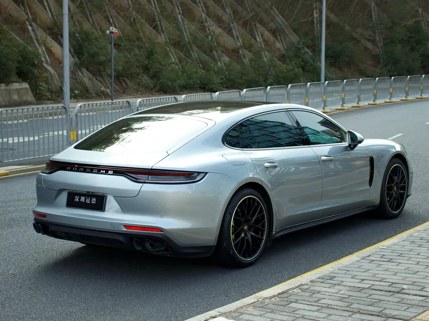 PORSCHE PANAMERA
