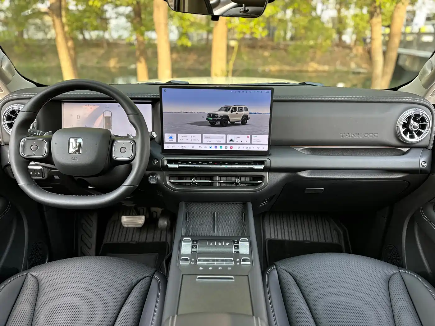 TANK TANK 300 NEW ENERGY