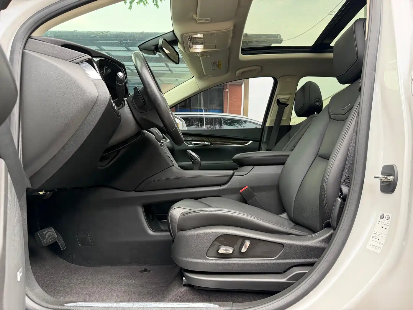 Cadillac XT5 2016 25T Luxury Model фото 13