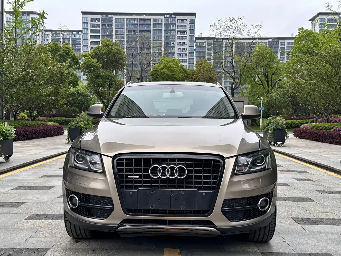 Audi Q5 2011 2.0TFSI Dynamic фото 2